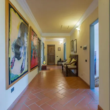 Βίλα Petroia 8 *